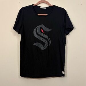 Black Seattle Kraken t-shirt women’s S marine layer